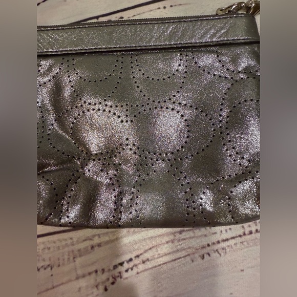 Coach y2k wristlet - Picture 2 of 7